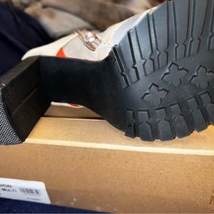 Steve Madden illusion blue multi size 9.5